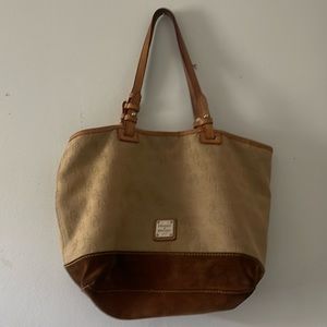 COPY - Dooney & Bourke purse with the wallet